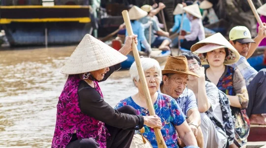 クチトンネル観光 + メコン川クルーズ